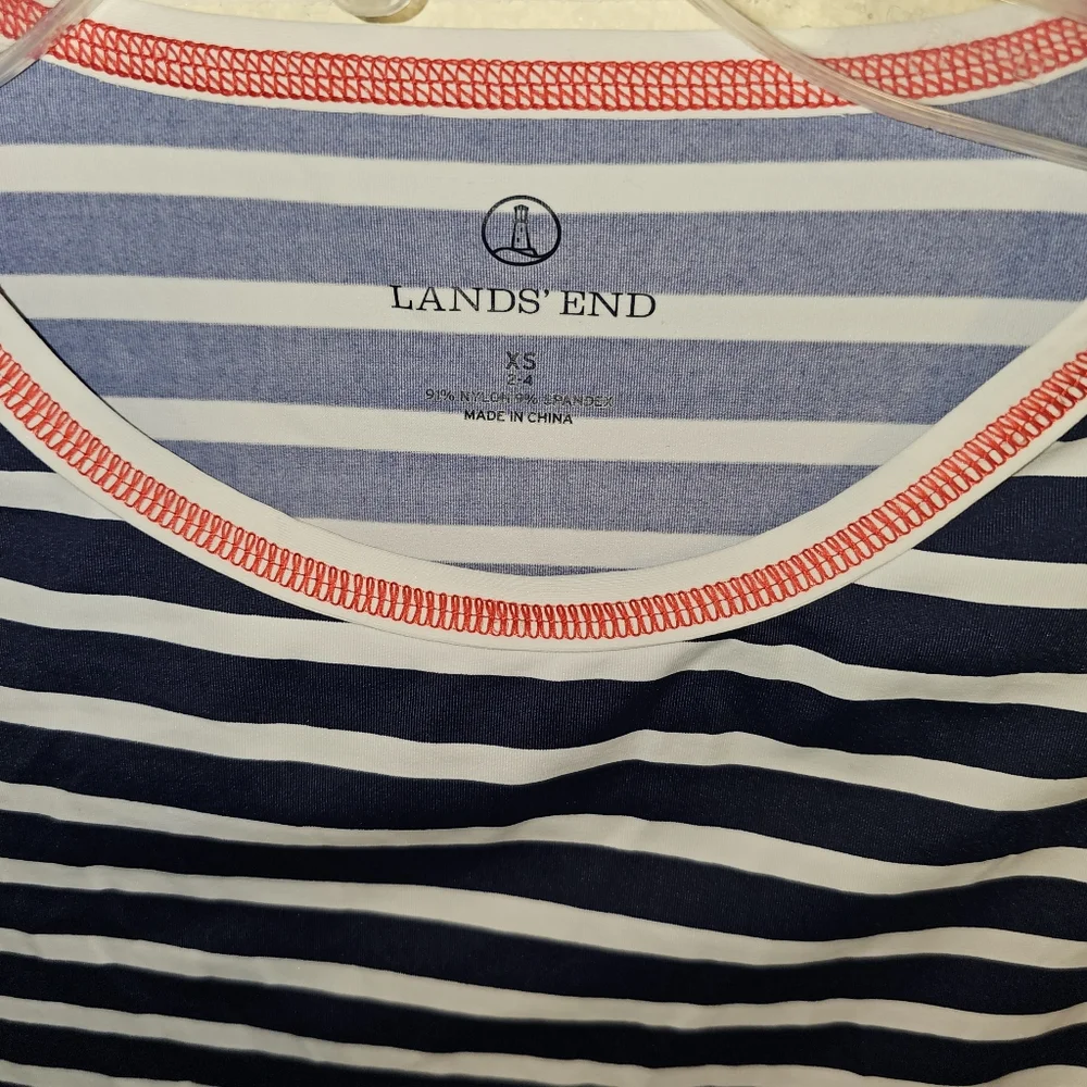 Lands end sz. Xsmall Rashguard - Picture 2 of 4
